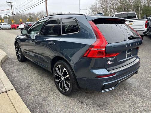 2025 Volvo XC60 B5 Plus
