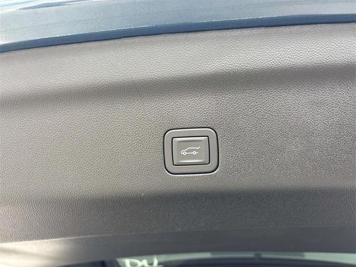 2025 GMC Yukon XL Elevation