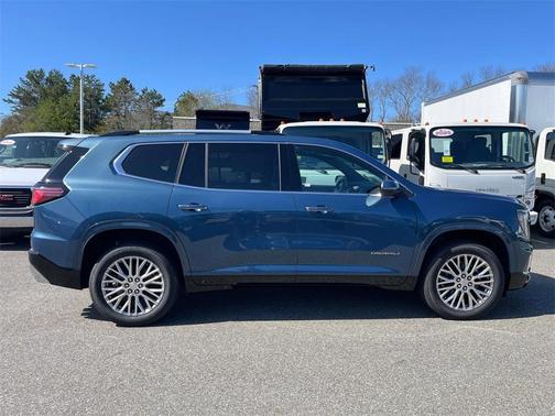 2025 GMC Acadia Denali