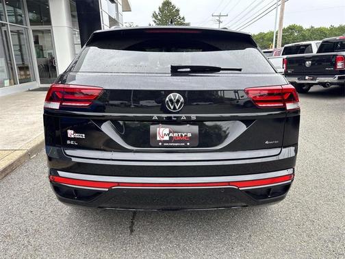 2023 Volkswagen Atlas Cross Sport 2.0T SEL R-Line Black