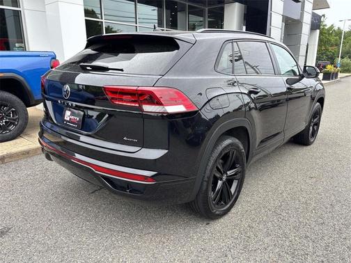 2023 Volkswagen Atlas Cross Sport 2.0T SEL R-Line Black