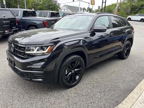 2023 Volkswagen Atlas Cross Sport 2.0T SEL R-Line Black