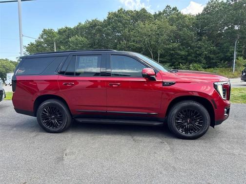 2025 GMC Yukon Elevation