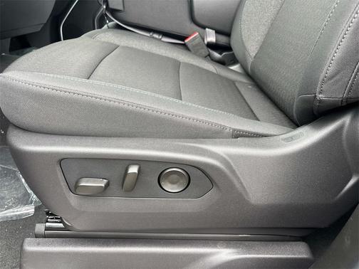 2026 GMC Sierra 3500 SLE