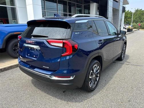 2022 GMC Terrain SLT