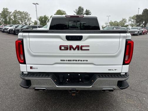 Summit White 2022 GMC Sierra 1500 SLT