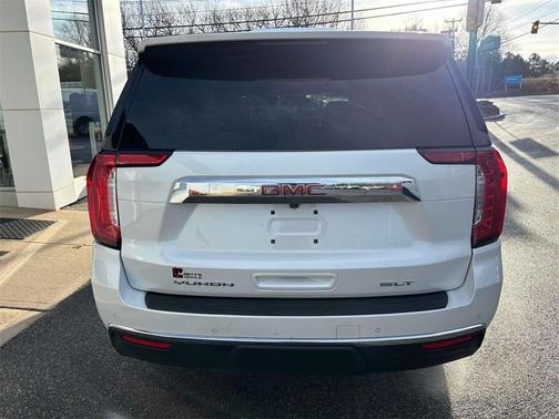 2023 GMC Yukon XL SLT