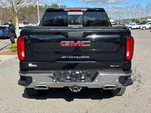 Onyx Black 2022 GMC Sierra 1500 SLT