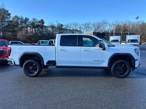 2024 GMC Sierra 2500 AT4