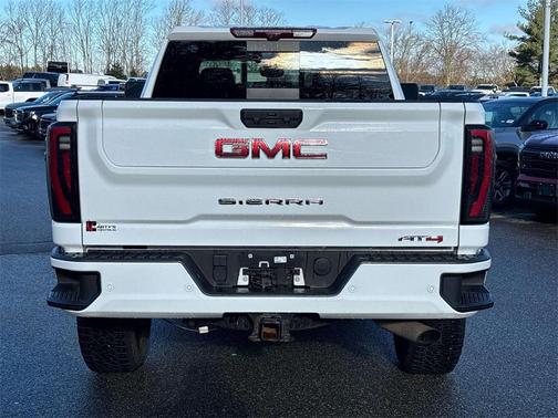 2024 GMC Sierra 2500 AT4