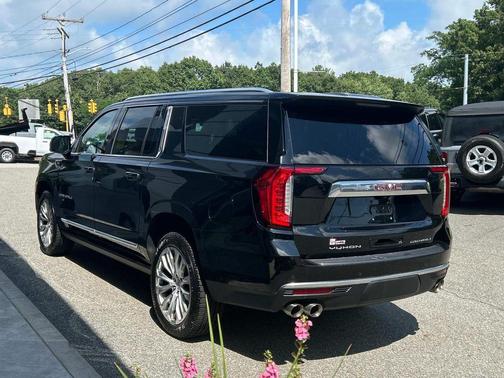 2022 GMC Yukon XL Denali