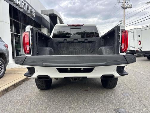 2022 GMC Sierra 1500 Limited AT4