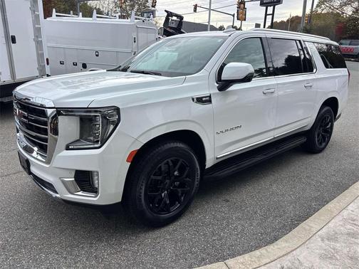 2023 GMC Yukon XL SLT