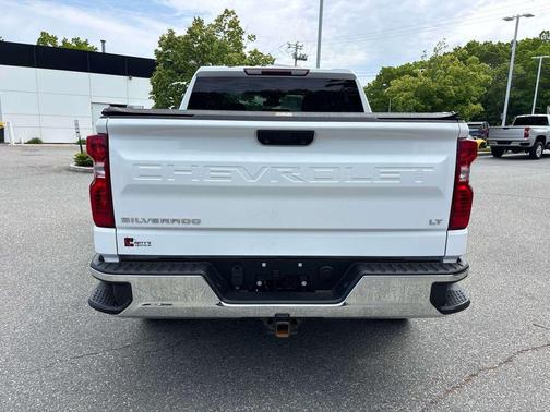 Summit White 2023 Chevrolet Silverado 1500 LT