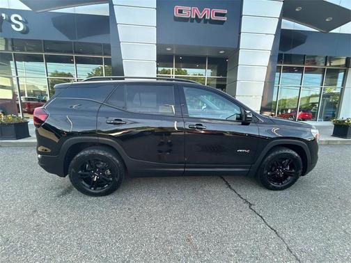 2023 GMC Terrain AT4