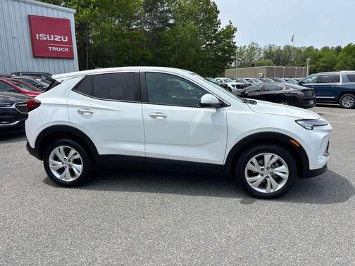 Summit White 2025 Buick Encore GX Preferred