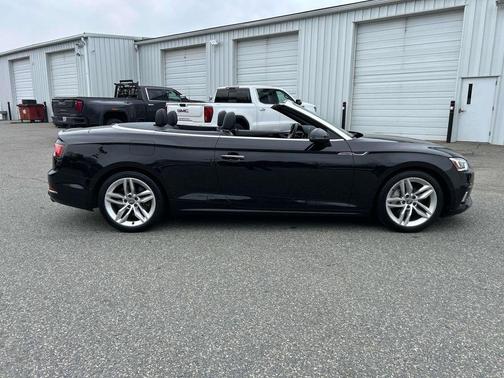 Mythos Black Metallic w/ Black Roof 2019 Audi A5 2.0T Premium
