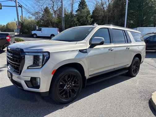 2024 GMC Yukon XL SLT