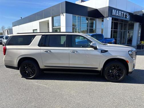 2024 GMC Yukon XL SLT