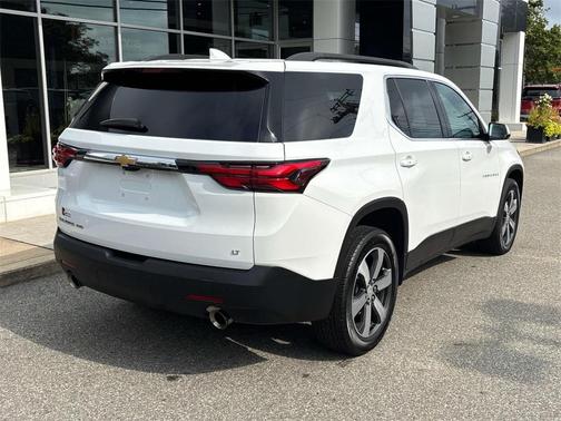 2022 Chevrolet Traverse LT Leather