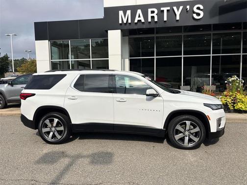 2022 Chevrolet Traverse LT Leather