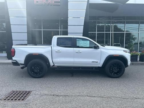 2025 GMC Canyon AT4