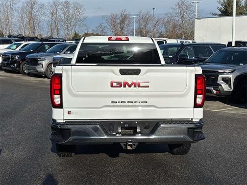 2024 GMC Sierra 1500 Pro