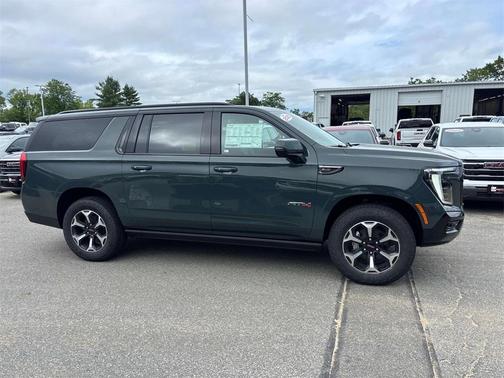 2025 GMC Yukon XL AT4