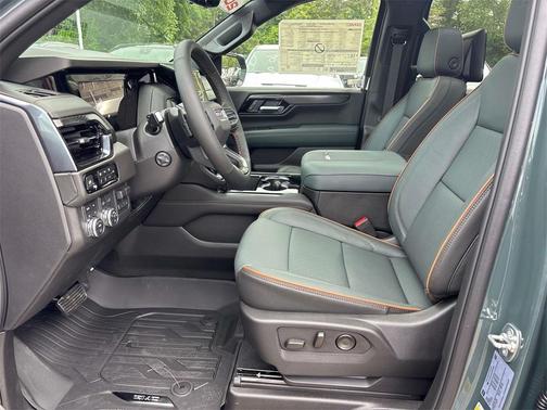 2025 GMC Yukon XL AT4
