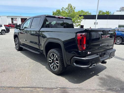 Onyx Black 2024 GMC Sierra 1500 AT4