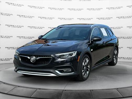 2018 Buick Regal TourX Essence
