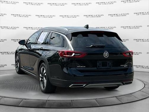 2018 Buick Regal TourX Essence