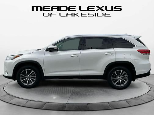 Blizzard Pearl 2019 Toyota Highlander XLE
