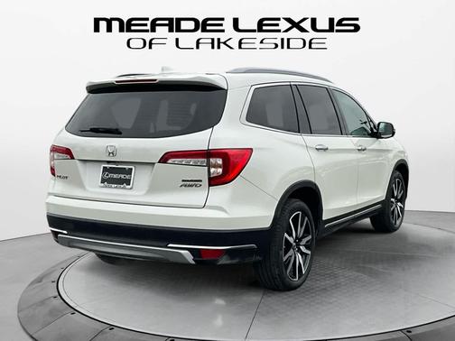 2019 Honda Pilot Touring 8-Passenger