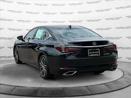 2022 Lexus ES 350 Base