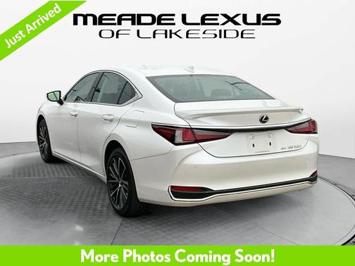 2022 Lexus ES 250 Base