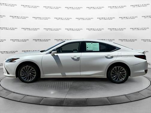 2023 Lexus ES 300h Luxury