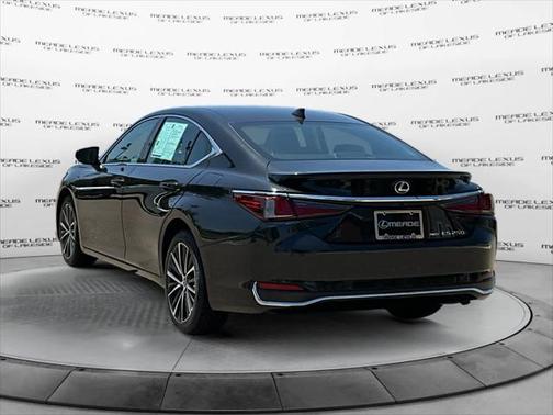 2024 Lexus ES 250 Base