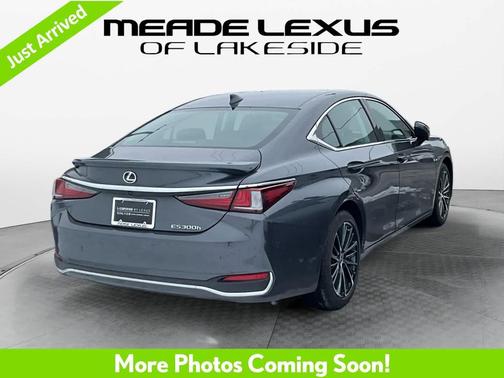 2024 Lexus ES 300h Base