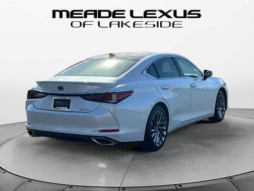 2025 Lexus ES 350 Ultra Luxury
