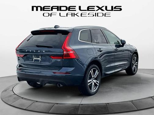 2021 Volvo XC60 T5 Momentum