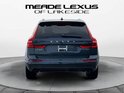 2021 Volvo XC60 T5 Momentum