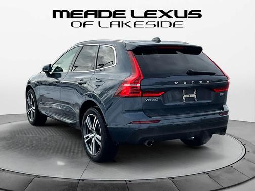 2021 Volvo XC60 T5 Momentum
