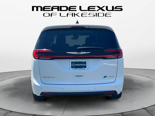Bright White Clearcoat 2023 Chrysler Pacifica Hybrid Touring L