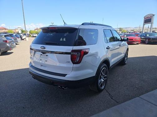 2018 Ford Explorer sport