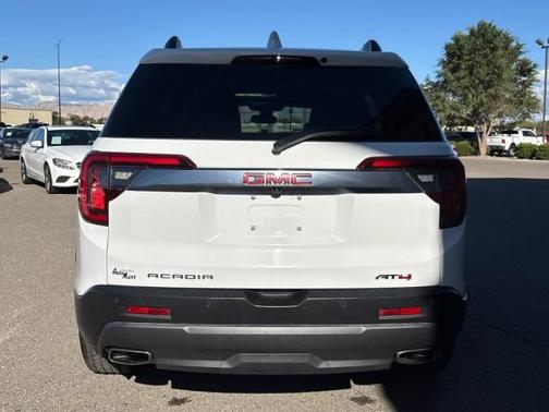 2022 GMC Acadia AT4