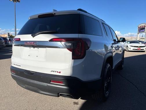 2022 GMC Acadia AT4