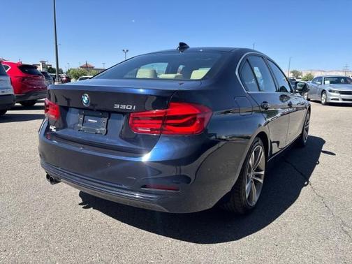 2017 BMW 330 i