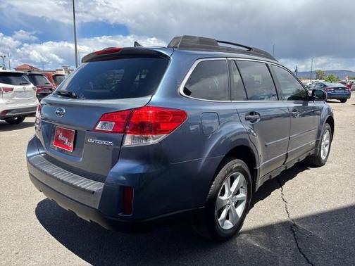 2013 Subaru Outback 2.5i Limited