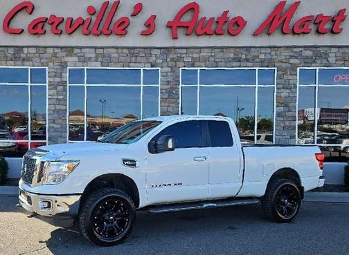 2017 Nissan Titan XD SV